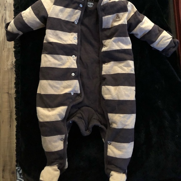 GAP Insulated Onsie - Picture 3 of 3